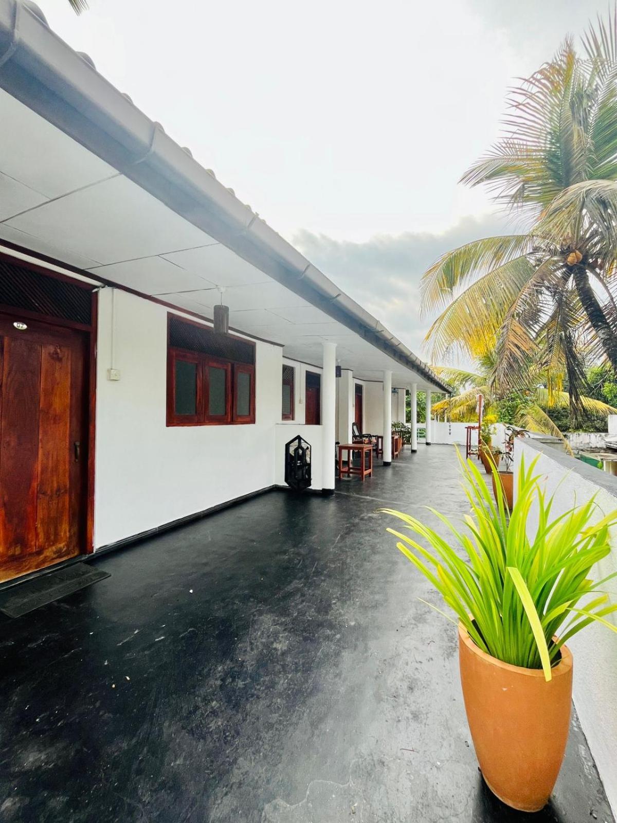 Twice Happy Beach Resort Tangalle Exterior foto